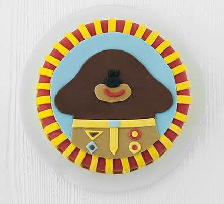 Апельсиновий та малиновий торт Hey Duggee
