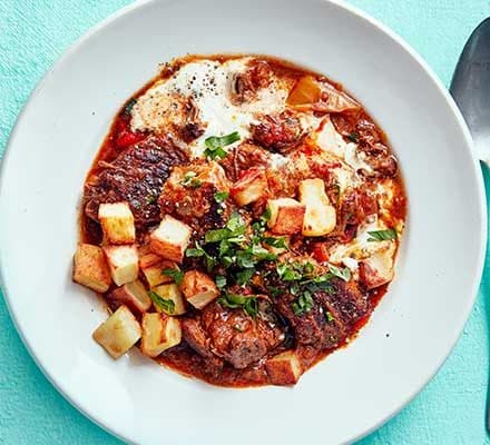 Slow-cooker beef goulash