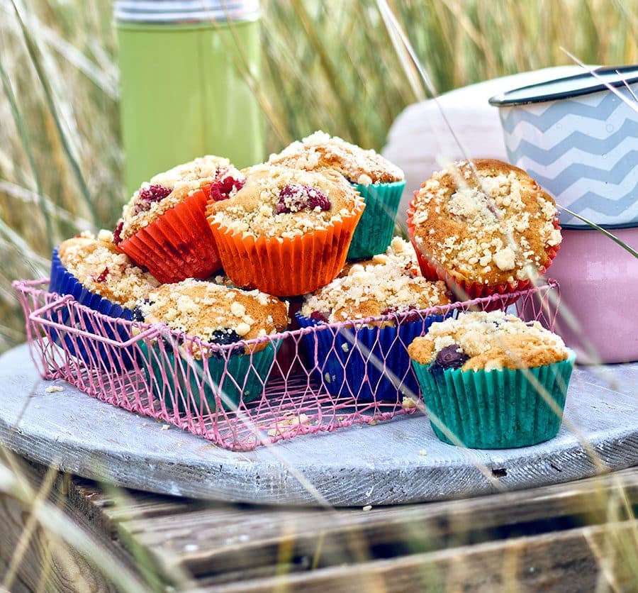 Summer fruit crumble muffins