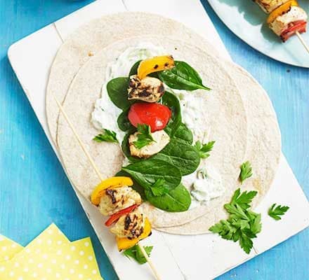 Шашлички з курки з цацикі