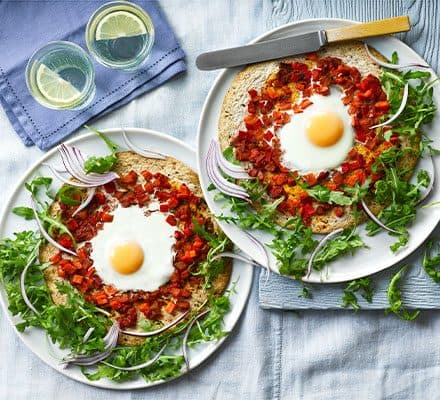 Egg & rocket pizzas