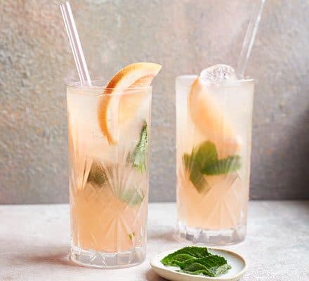 Grapefruit mojitos