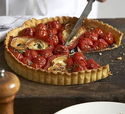 Goat's cheese & red pepper tart