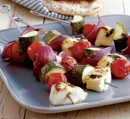 Шашлыки из халлуми с тимьяном и лимонным маринадом