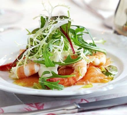 Smoked salmon with prawns, horseradish cream & lime vinaigrette