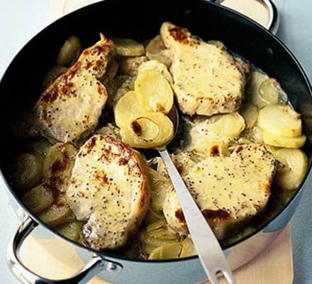 Отбивные с сыром и картофелем фри