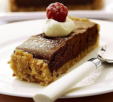 No-bake chocolate tart