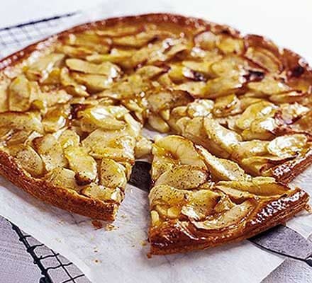 Flat apple & vanilla tart