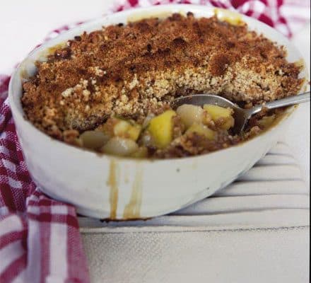 Apple, pear & walnut crumble