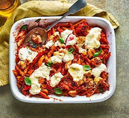 Healthy chicken pasta bake