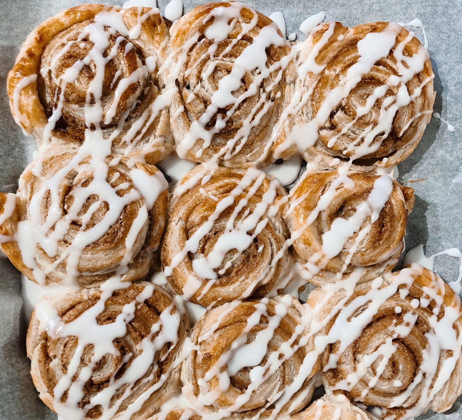 Puff pastry cinnamon rolls