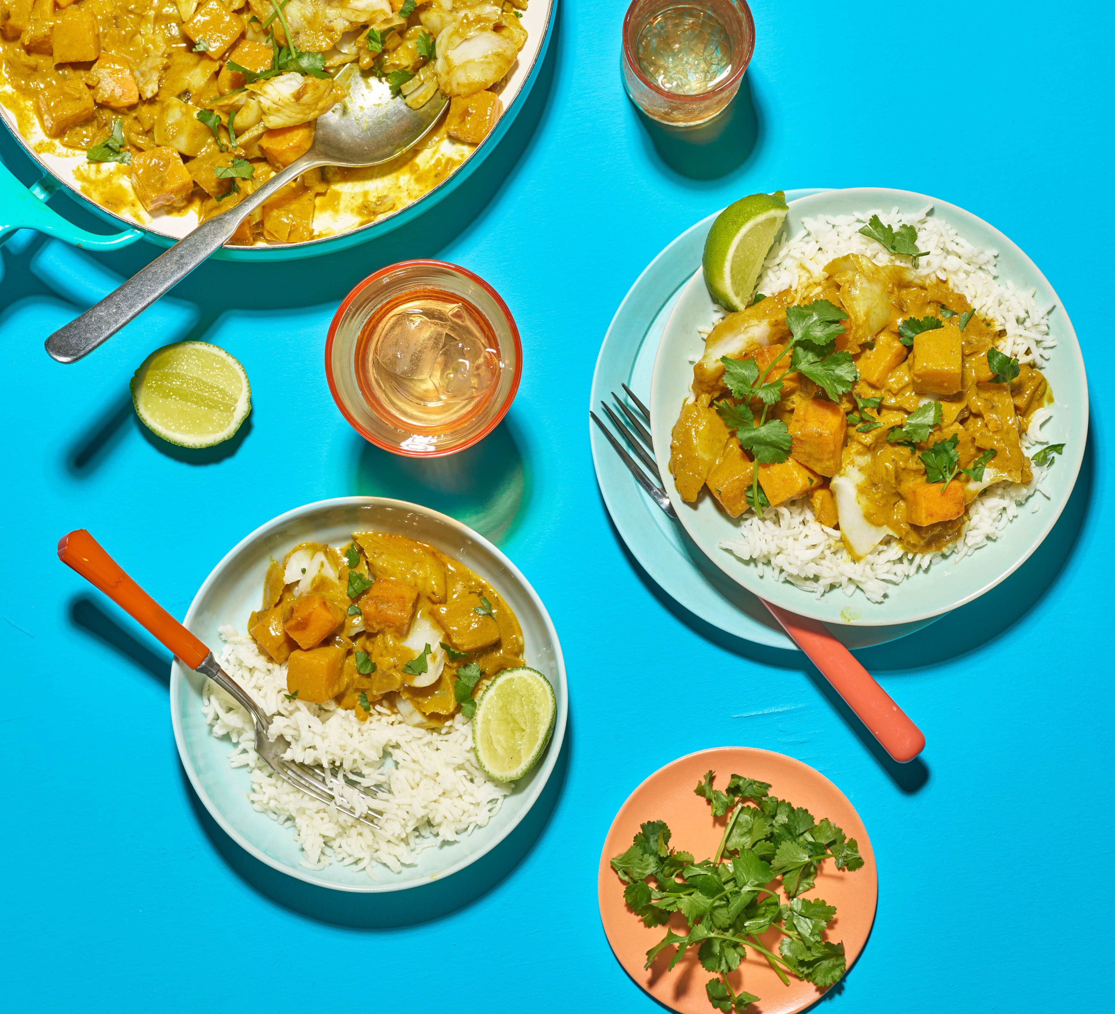 Рибне каррі з кокосом і рисом